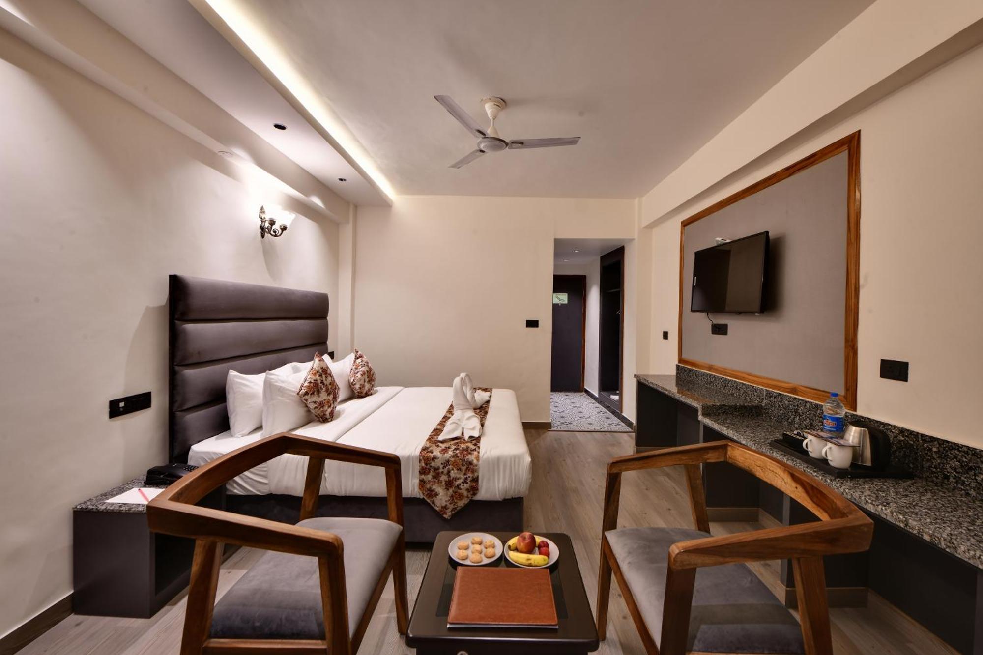 Click Sunburry Hotel Katra Katra  Dış mekan fotoğraf