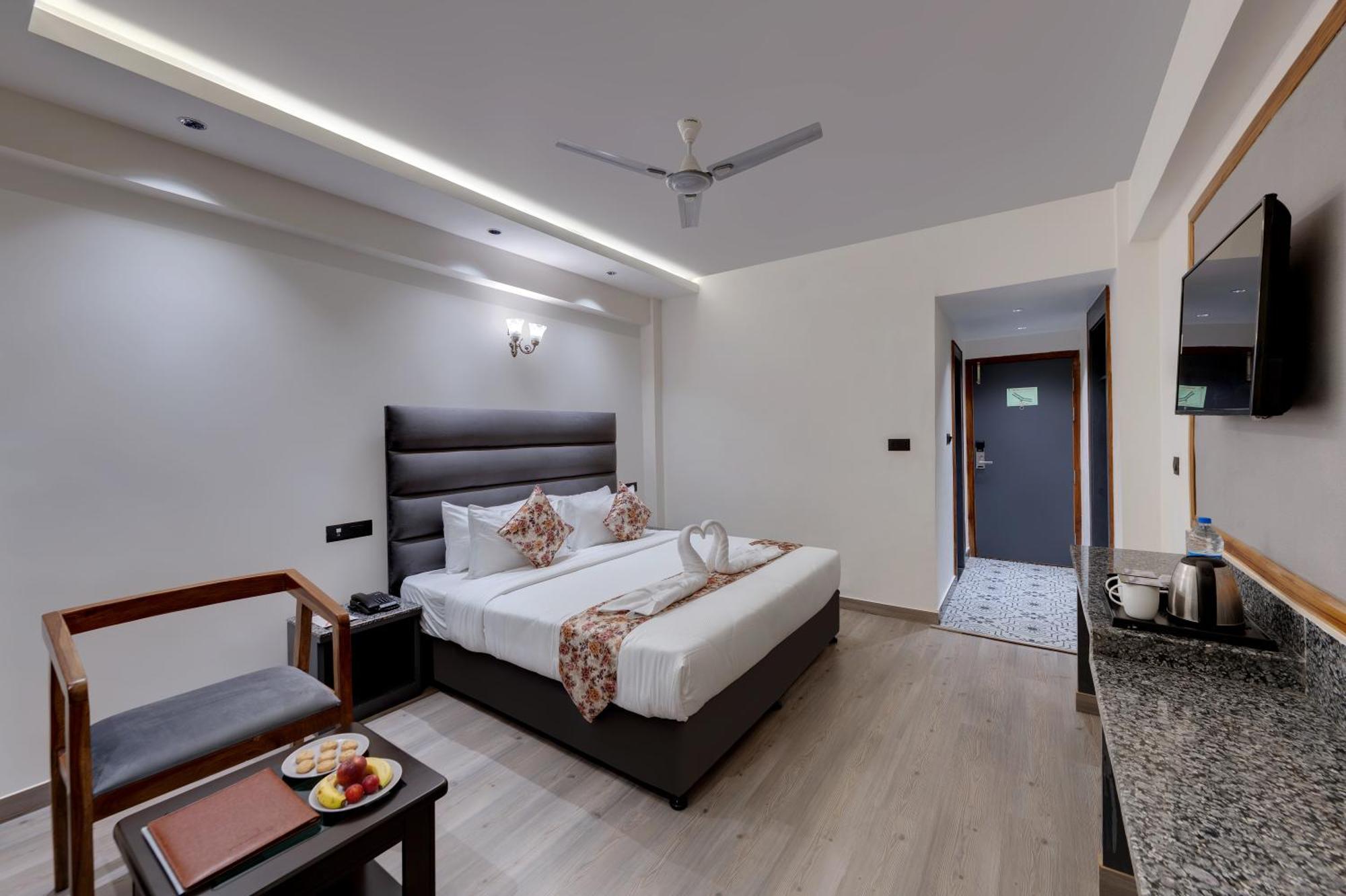 Click Sunburry Hotel Katra Katra  Dış mekan fotoğraf